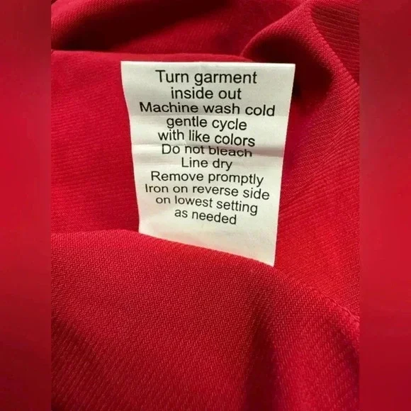 Notations NWT Blouse Red Gold Grommet Stretch Size  PM - Picture 10 of 10